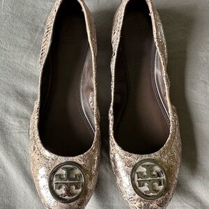 Tory Burch Silver Gray Flats with Signature Medallion